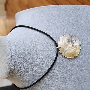 Hawaiian Shell Pendant Necklace